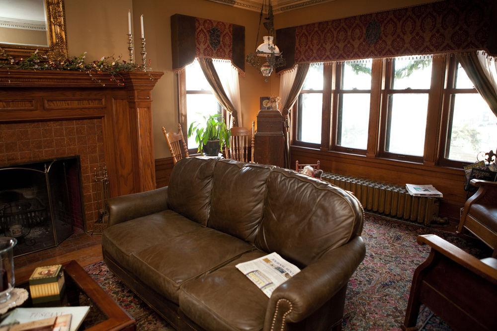 Westphal Mansion Inn Bed & Breakfast Hartford Екстер'єр фото