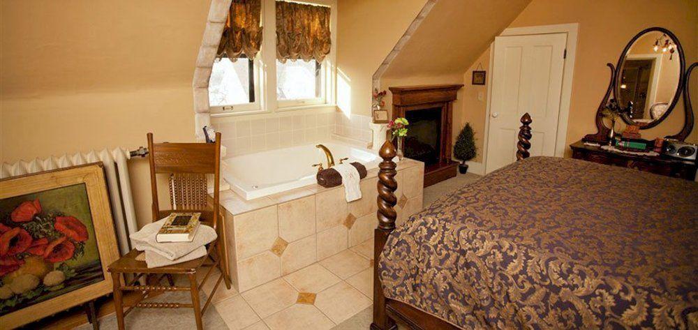 Westphal Mansion Inn Bed & Breakfast Hartford Екстер'єр фото