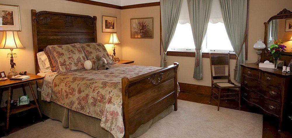 Westphal Mansion Inn Bed & Breakfast Hartford Екстер'єр фото