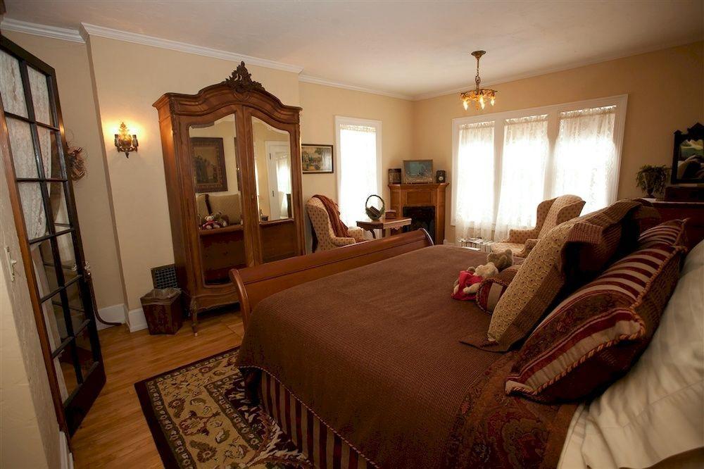 Westphal Mansion Inn Bed & Breakfast Hartford Екстер'єр фото