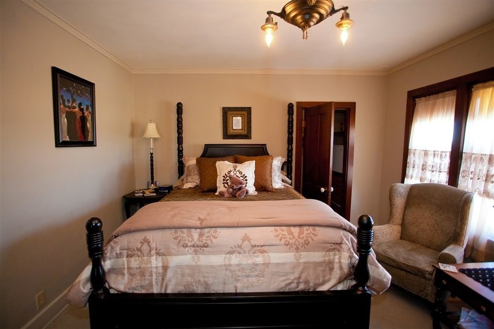 Westphal Mansion Inn Bed & Breakfast Hartford Екстер'єр фото