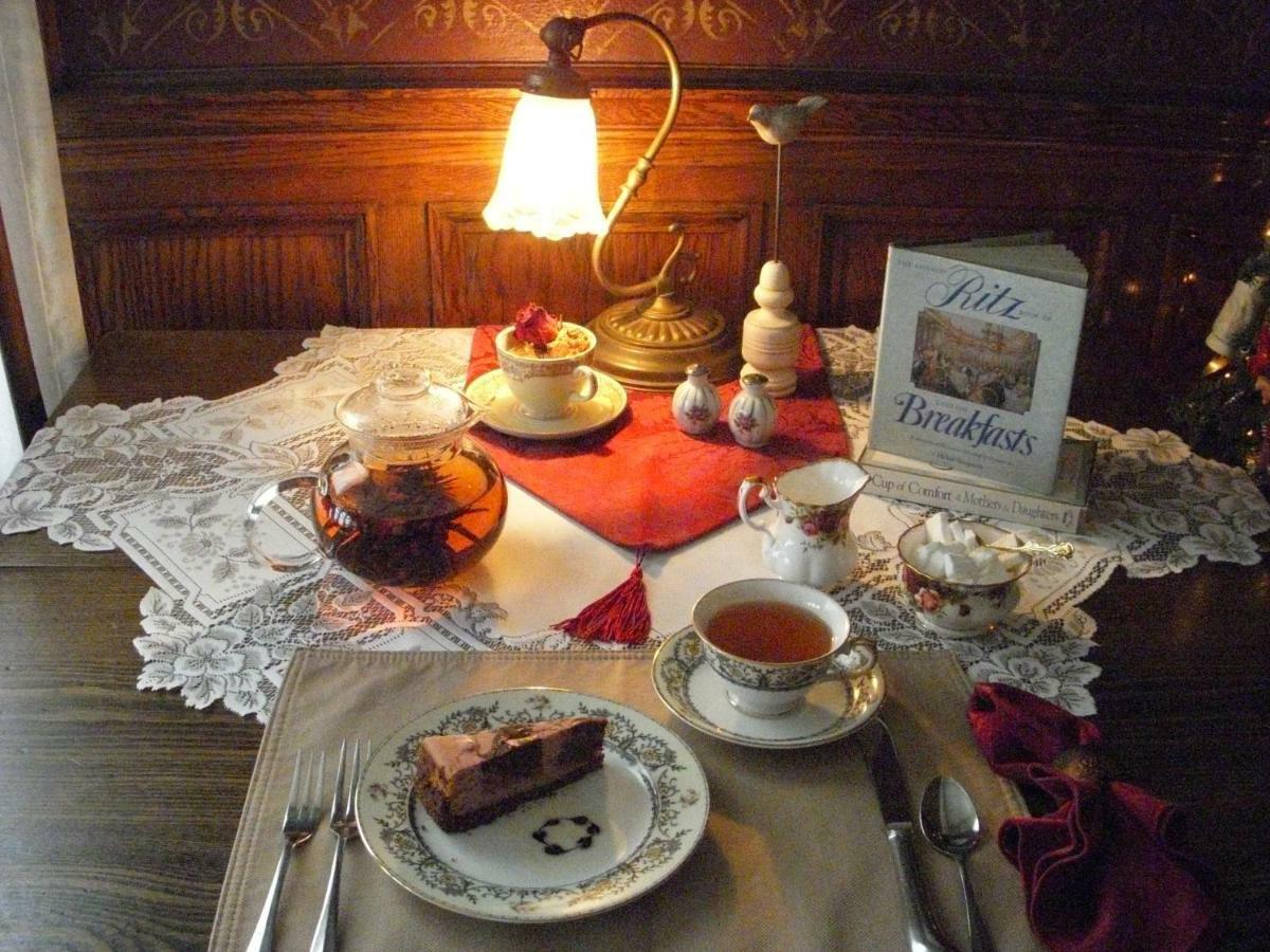 Westphal Mansion Inn Bed & Breakfast Hartford Екстер'єр фото